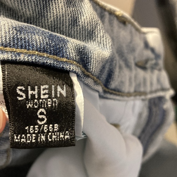 🍁 BNWOT SHEIN HI WAIST Cargo light blue denim jeans •S• 15”•inseam 13” - Picture 10 of 11